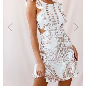Selfie Leslie White & Gold Dress NWT